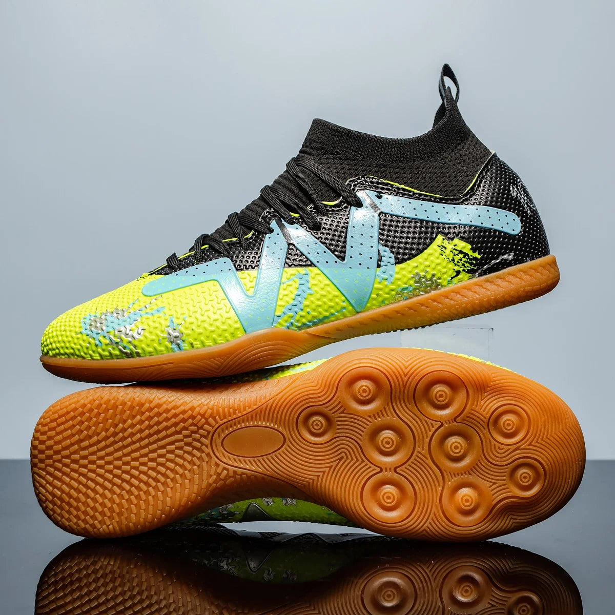 Men Soccer Shoes Professional Match TF Football Boots Unisex Ultralight Match Hot Sale Women Sneakers High-quality Breathable