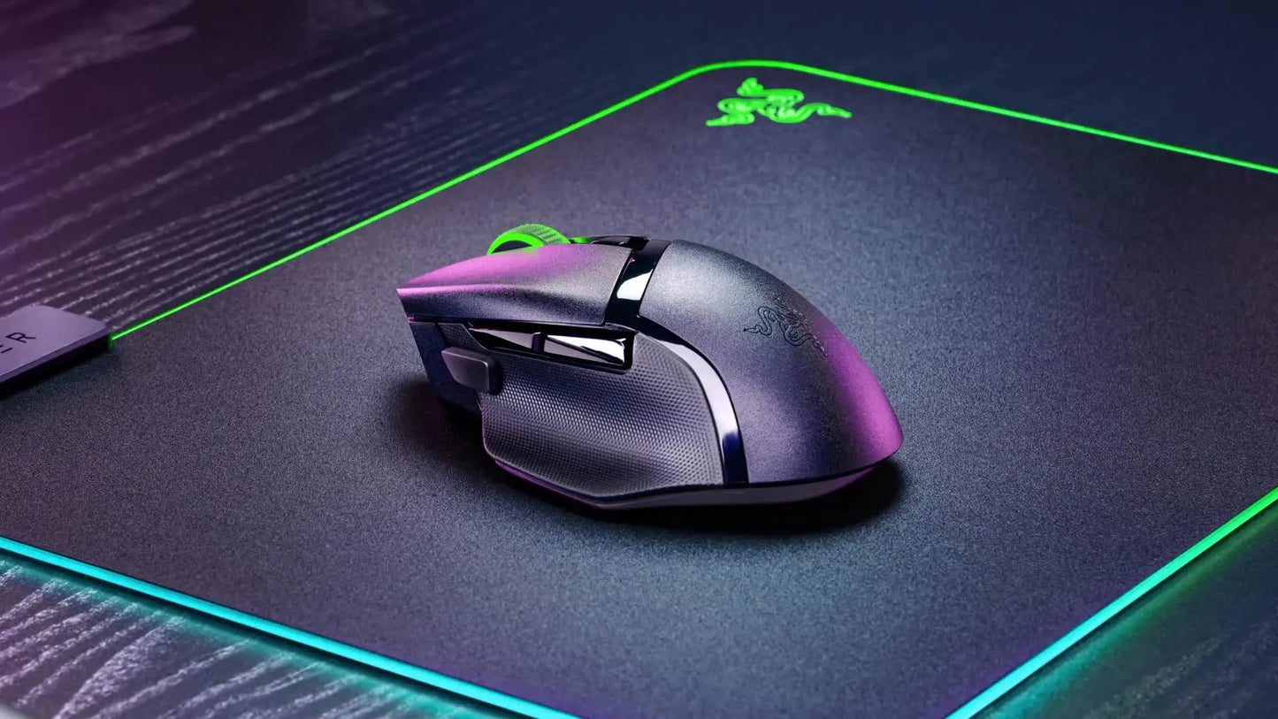 Mouse gaming wireless originale Razer Basilisk V3 X HyperSpeed personalizzabile, sensore ottico 18K, Chroma RGB, 9 comandi programmabili