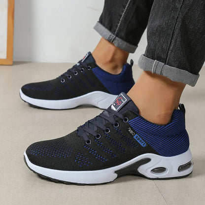 Herrenschuhe: Modische, besonders atmungsaktive Schnür-Laufschuhe – rutschfest, strapazierfähig und mit kissenweichem Tragekomfort – Modische Herren-Sneaker