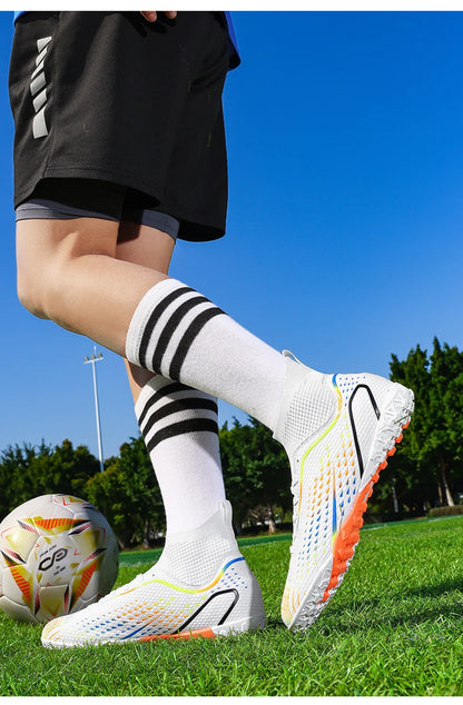 New Men's Soccer Shoes Hot Sale High-quality Futsal Football Boots Unisex Cleats Ultralight Women Professional TF/FG Sneakers