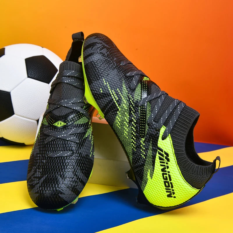 Men's Turf Soccer Shoes Cleats Professional Football Boots Breathable Mesh Youth Soccer Anti-Skid Male Sneakers Society Chuteira