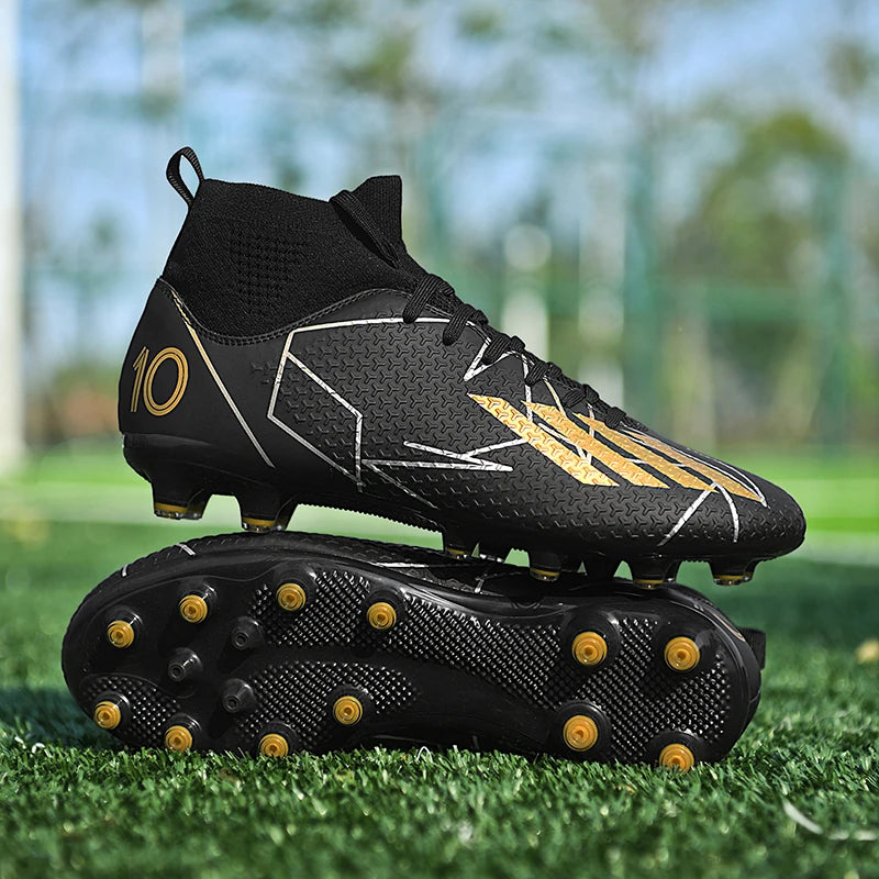 Nouvelles chaussures de football pour hommes, chaussures de sport antidérapantes ultralégères à haute cheville pour l'extérieur, chaussures de futsal antidérapantes pour l'intérieur, chaussures de football de haute qua