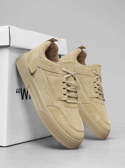 Casual sneakers til mænd: Nye modeller til forår og efterår, street- og skatesko til teenagere, basketballsko til udendørs sport