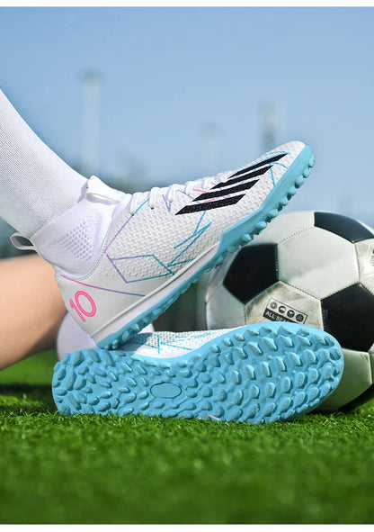 Nouvelles chaussures de football pour hommes, chaussures de sport antidérapantes ultralégères à haute cheville pour l'extérieur, chaussures de futsal antidérapantes pour l'intérieur, chaussures de football de haute qua