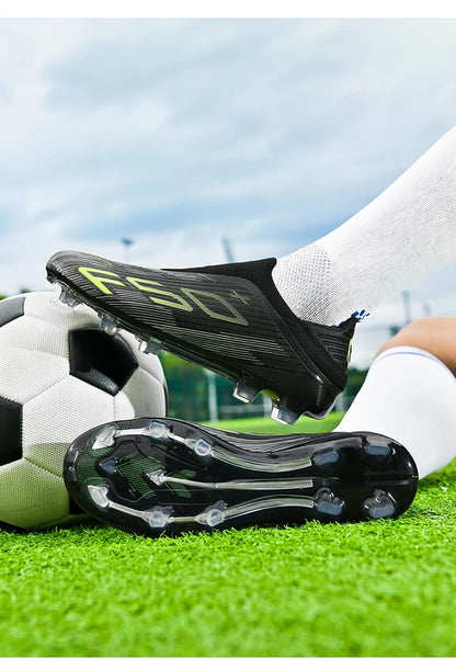 New Men’s Soccer Shoes Outdoor Anti-Slip Youth Sports Shoes Ultralight Turf Comfortable Football Boots