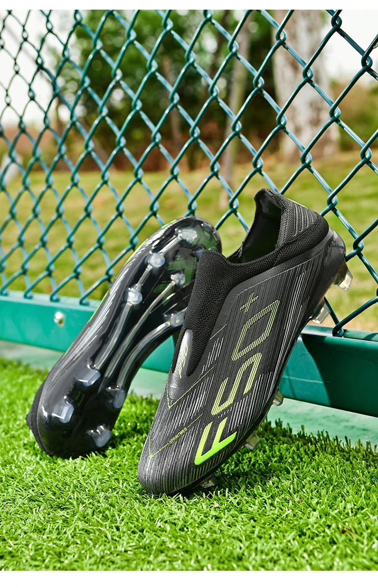 New Men’s Soccer Shoes Outdoor Anti-Slip Youth Sports Shoes Ultralight Turf Comfortable Football Boots