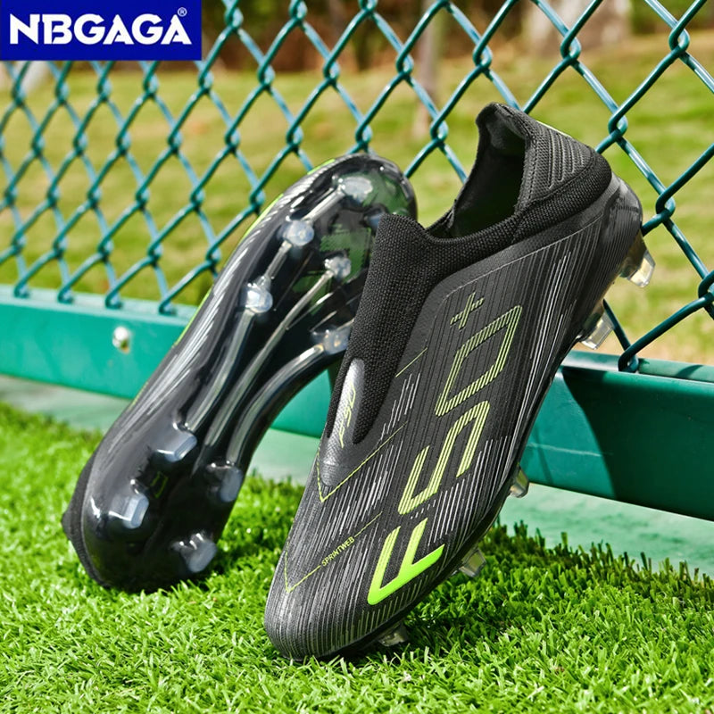 New Men’s Soccer Shoes Outdoor Anti-Slip Youth Sports Shoes Ultralight Turf Comfortable Football Boots