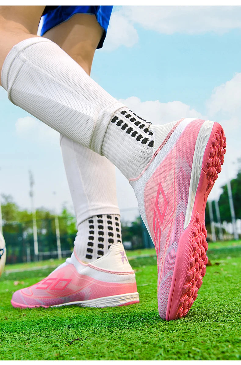 Men New Football Boots Grass Professional Original Resistant Casual Male Soccer Shoes Top Quality  Ultralight Football Shoes