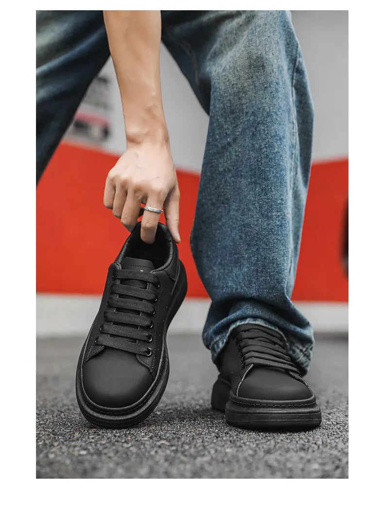 White Minimalist Sneakers for Men Comfy Leather Casual Sneakers Platform Skateboard Shoes Outdoor Low-Cut Men's Sports Shoes