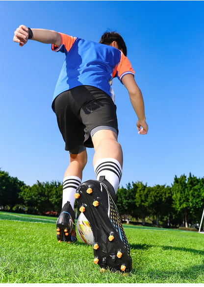 New Men's Soccer Shoes Hot Sale High-quality Futsal Football Boots Unisex Cleats Ultralight Women Professional TF/FG Sneakers