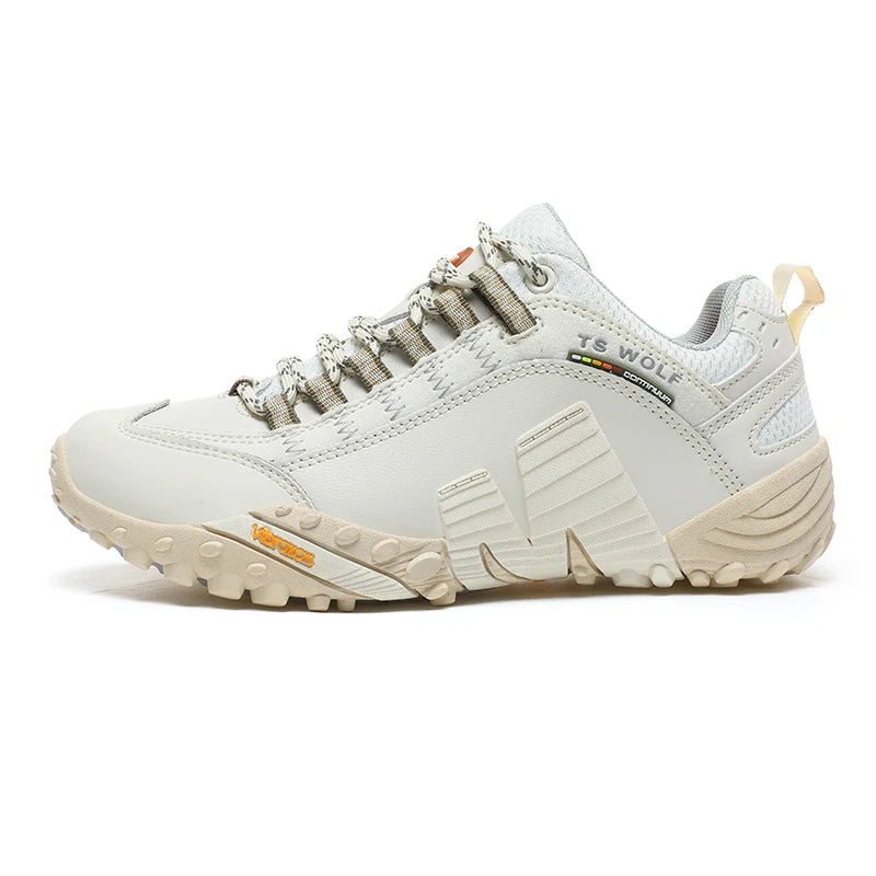 Mountaineering Shoes Men's Genuine Leather Outdoor Sports Anti Slip Mountaineering Hiking Shoes Breathable Tourism Shoes