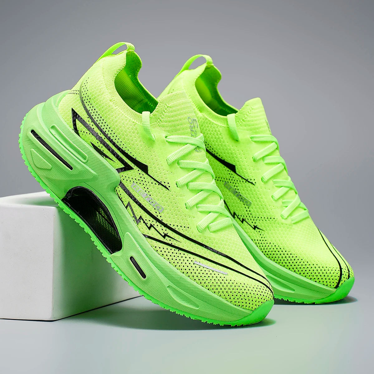 Unisex-Sportschuhe, trendig, atmungsaktives Mesh, weiche Sohle, stoßdämpfend, strapazierfähig, für Teenager, professionelle Laufschuhe für Herren