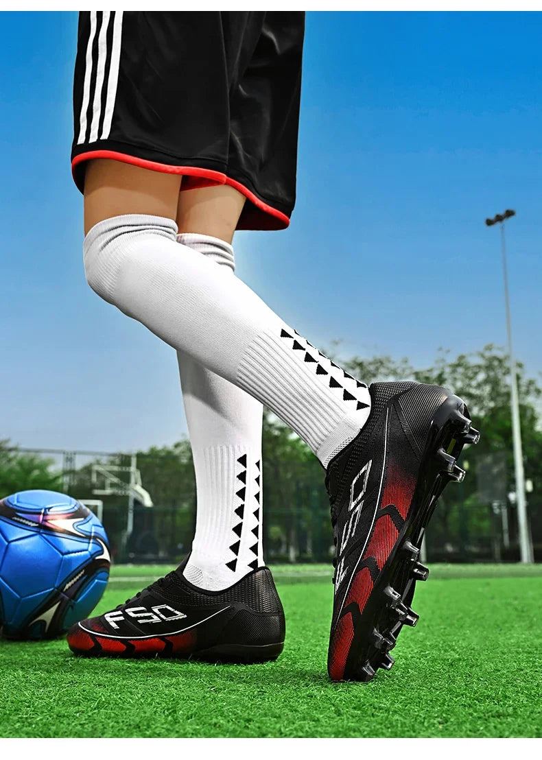 Nouvelles chaussures de football pour hommes, chaussures de sport respirantes, antidérapantes, de haute qualité, pour matchs en plein air, chaussures de football de salle, haute tige, ultralégères