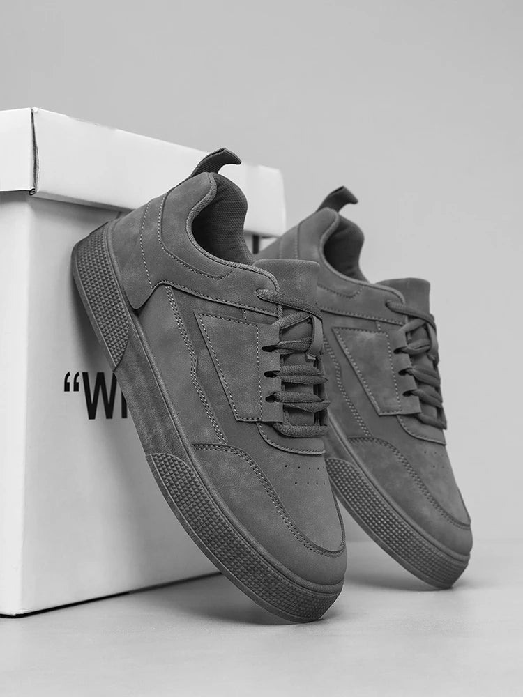 Casual sneakers til mænd: Nye modeller til forår og efterår, street- og skatesko til teenagere, basketballsko til udendørs sport