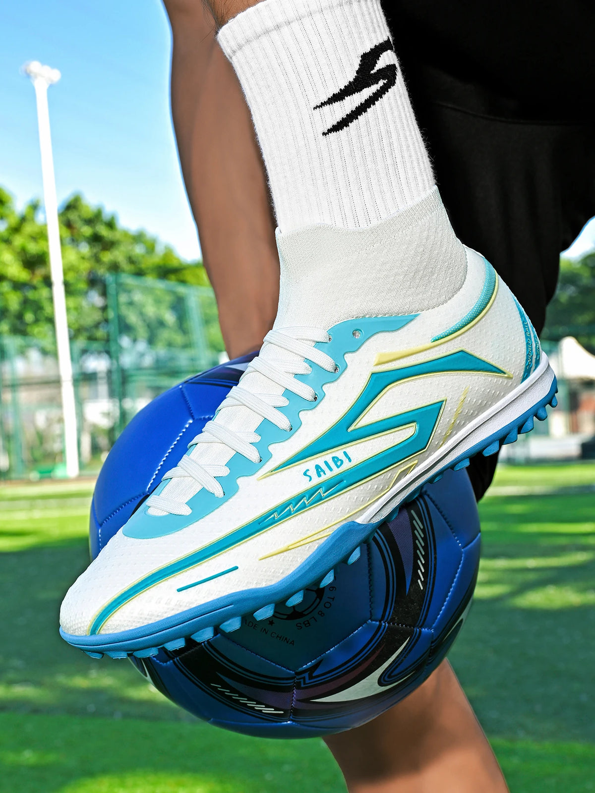 Chaussures de football athlétiques TF Turf, tige en tissu PU doux pour la peau, semelle en caoutchouc antidérapante, qualité fiable, chaussures d'entraînement.