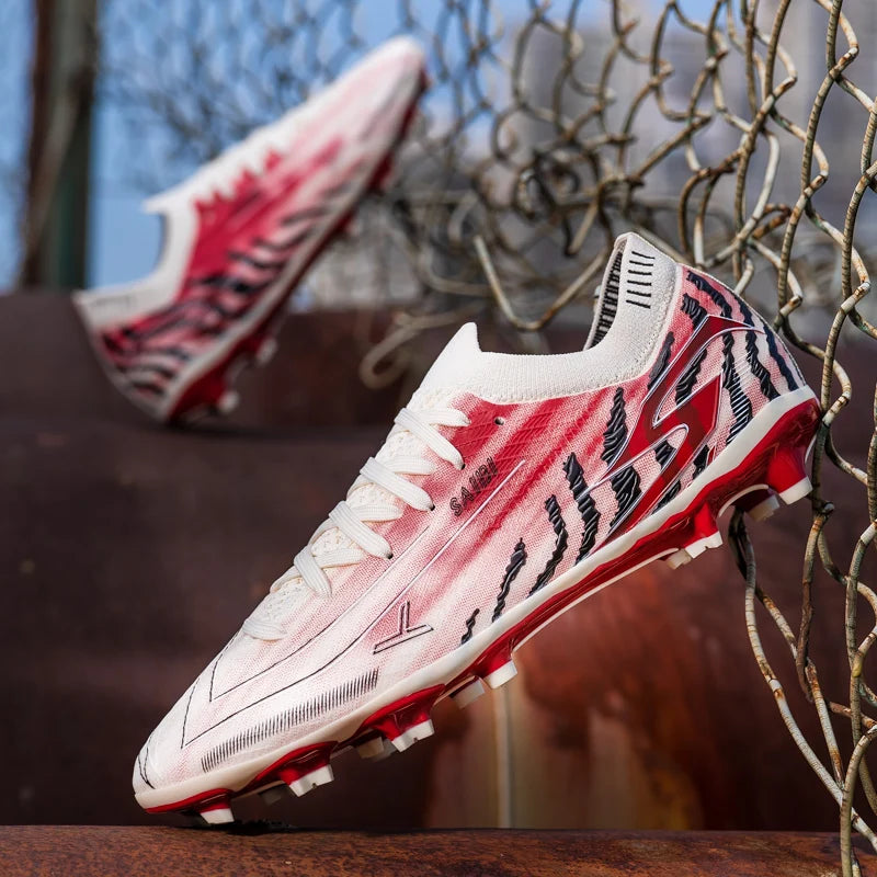 Chaussures de football AG FG pour hommes, semelles amortissantes en PU, crampons antidérapants pour adultes, pour entraînements de football de haute intensité sur pelouse extérieure.