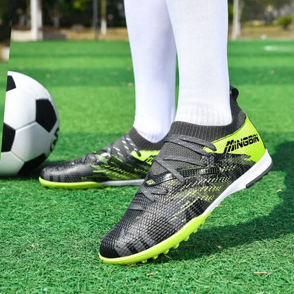 Men's Turf Soccer Shoes Cleats Professional Football Boots Breathable Mesh Youth Soccer Anti-Skid Male Sneakers Society Chuteira