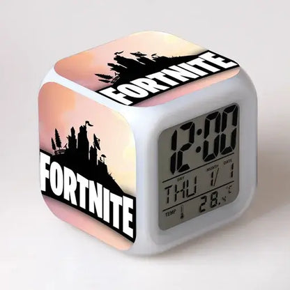 Fortnite-Wecker, niedlich, modisch, im Cartoon-Stil, personalisiert, kreativ, Kawaii, minimalistischer LED-Wecker, Geschenk zum Geburtstag von Freunden