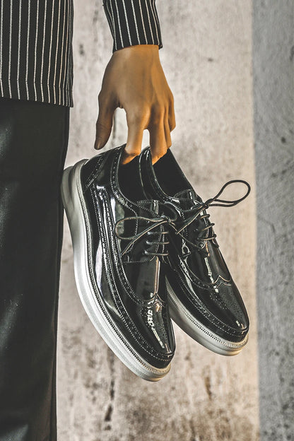 Hot Brogue Lacquer leather men's shoes Fashionable British Versatile Styles Office Outdoor Leisure Business Party Adult shoes