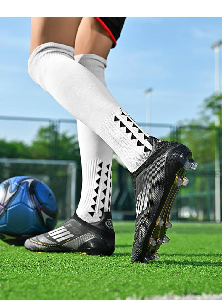 Nouvelles Chaussures de Football pour Hommes, Résistantes au Terrain, Respirantes, de Haute Qualité, Décontractées, Ultralégères, pour l'Extérieur