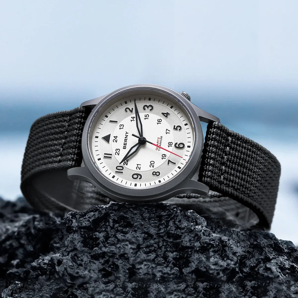 BERNY Titanium Watches for Men Classic Men's Field Watch Easy Read Outdoor Quartz Wristwatch Super Luminous Sapphire 5ATM