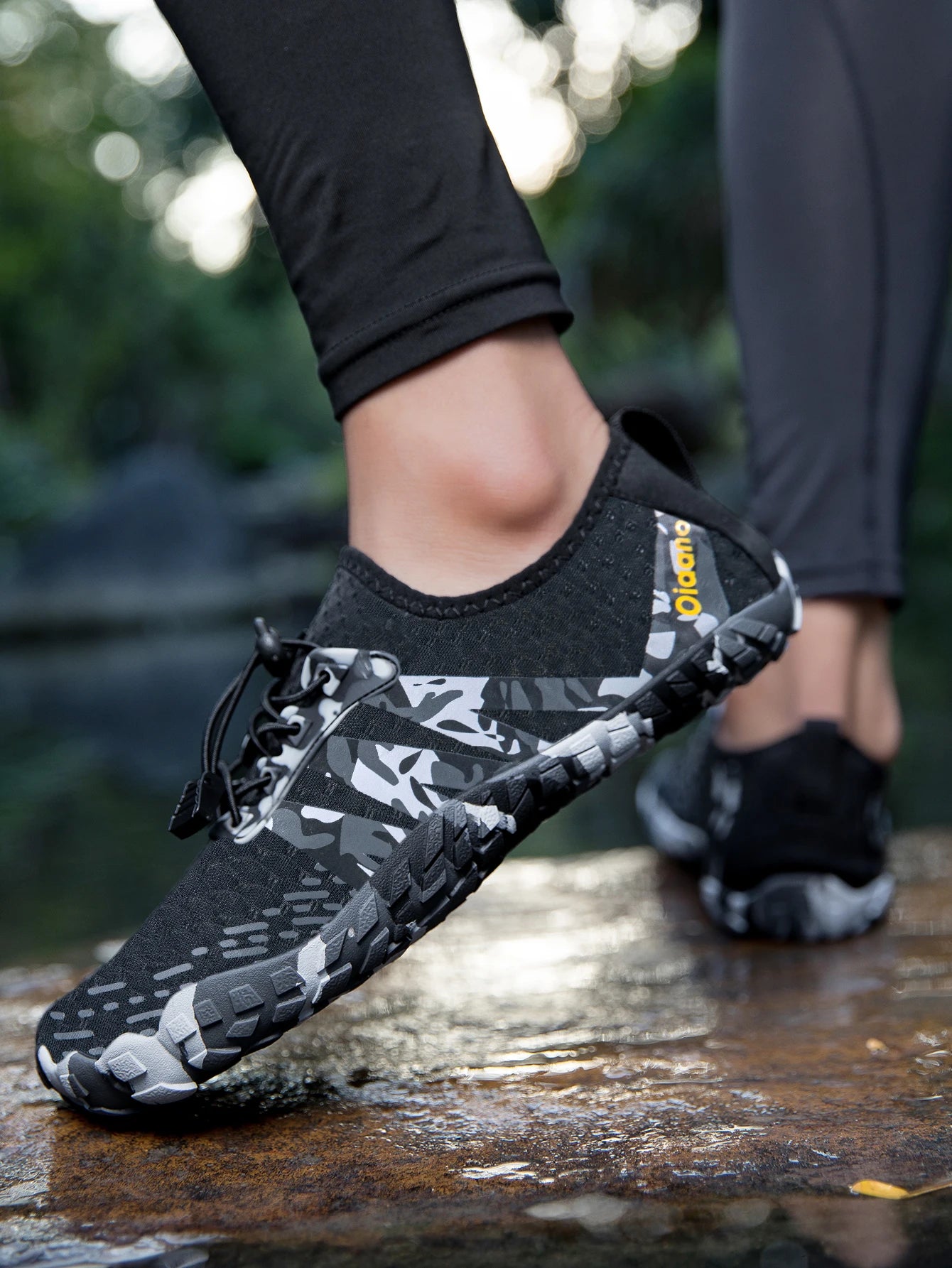 Oiaano Barfußschuhe mit breiter Zehenbox, schwarz, für Damen und Herren, Unisex-Sportsneaker, Aqua-Strandschuhe mit weicher Sohle, leicht und atmungsaktiv