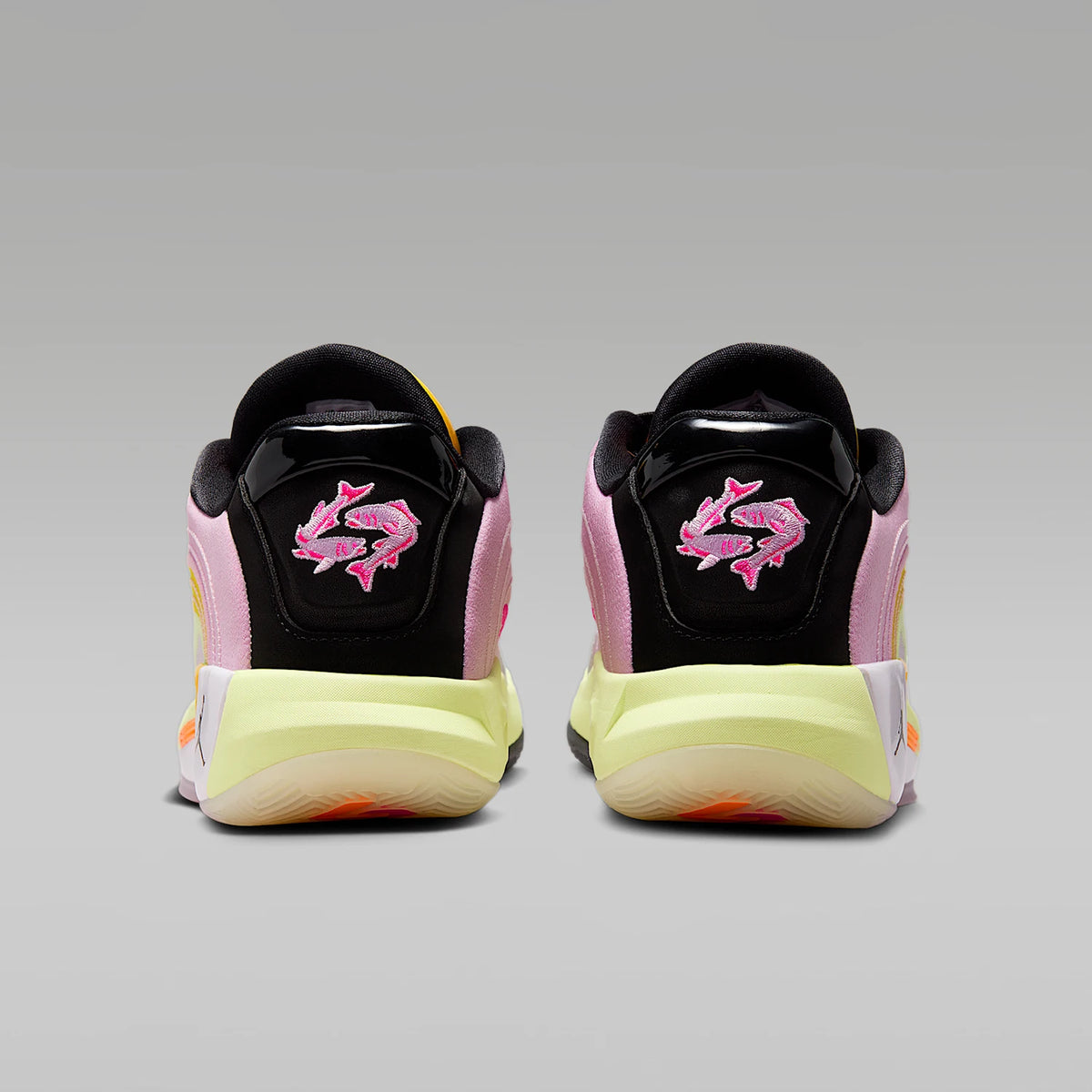Chaussures de basketball Nike JORDAN Luka 4 PF pour hommes, modèle Dongqiqi, référence IB7904-600.