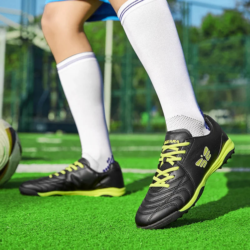 Nouvelles chaussures de football pour hommes, crampons de match, bottes de football TF/FG, baskets unisexes ultralégères pour gazon, vente chaude, haute qualité, professionnelles