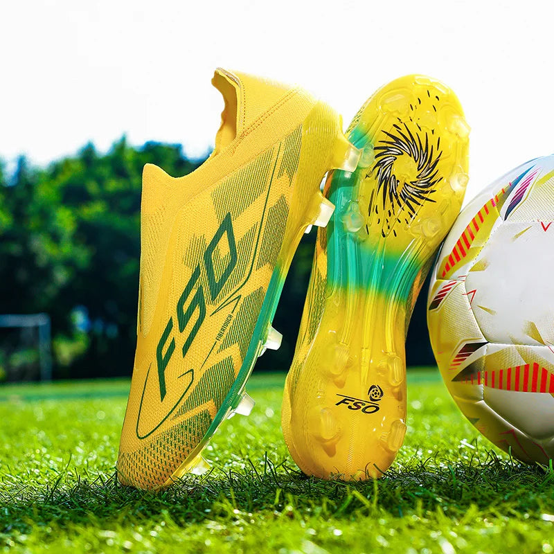 Nouvelles chaussures de football pour hommes, crampons pour terrain en herbe, de haute qualité, antidérapantes, légères, mi-hautes, pour les matchs en extérieur, chaussures de sport, très vendues pour l'entraînement.