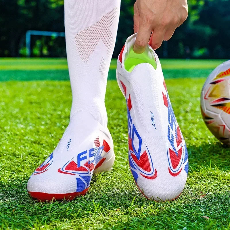 Nouvelles chaussures de football pour hommes, crampons de gazon très vendus, chaussures de football respirantes, chaussures de match de haute qualité, baskets antidérapantes pour garçons, légères pour l'extérieur