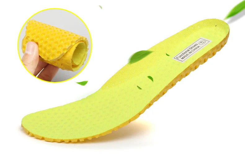 Zelené vodní boty pro muže Aqua Upstream Boty Nové prodyšné síťované plážové sandály Letní sportovní boty Dámské plavecké boty Pantofle