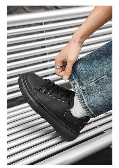 White Minimalist Sneakers for Men Comfy Leather Casual Sneakers Platform Skateboard Shoes Outdoor Low-Cut Men's Sports Shoes