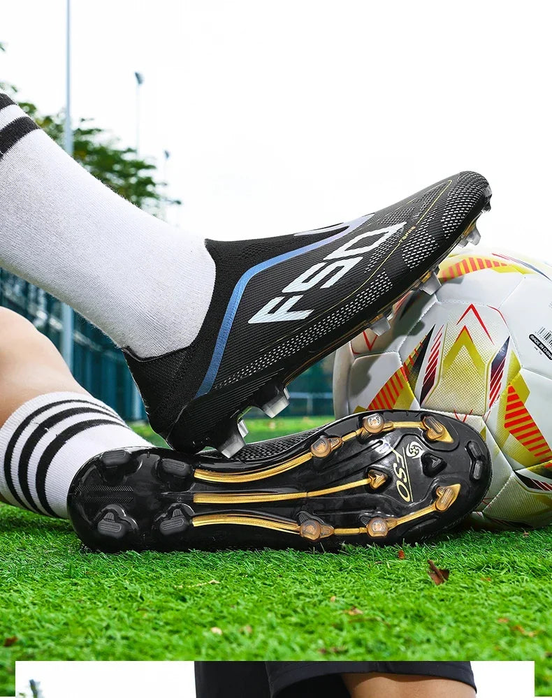 Nouvelles chaussures de football pour hommes, crampons pour terrain en herbe, de haute qualité, antidérapantes, légères, mi-hautes, pour les matchs en extérieur, chaussures de sport, très vendues pour l'entraînement.