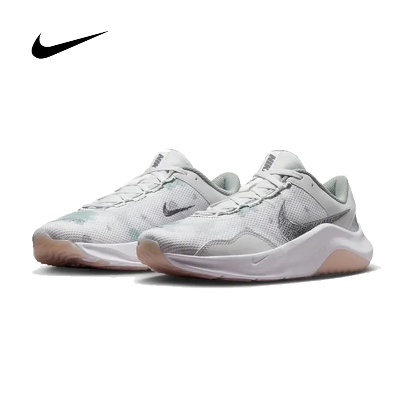 Nike Legend Essential 3 Damen – bequeme, vielseitige Casual-, Trainings- und Laufsneaker DV9008-001