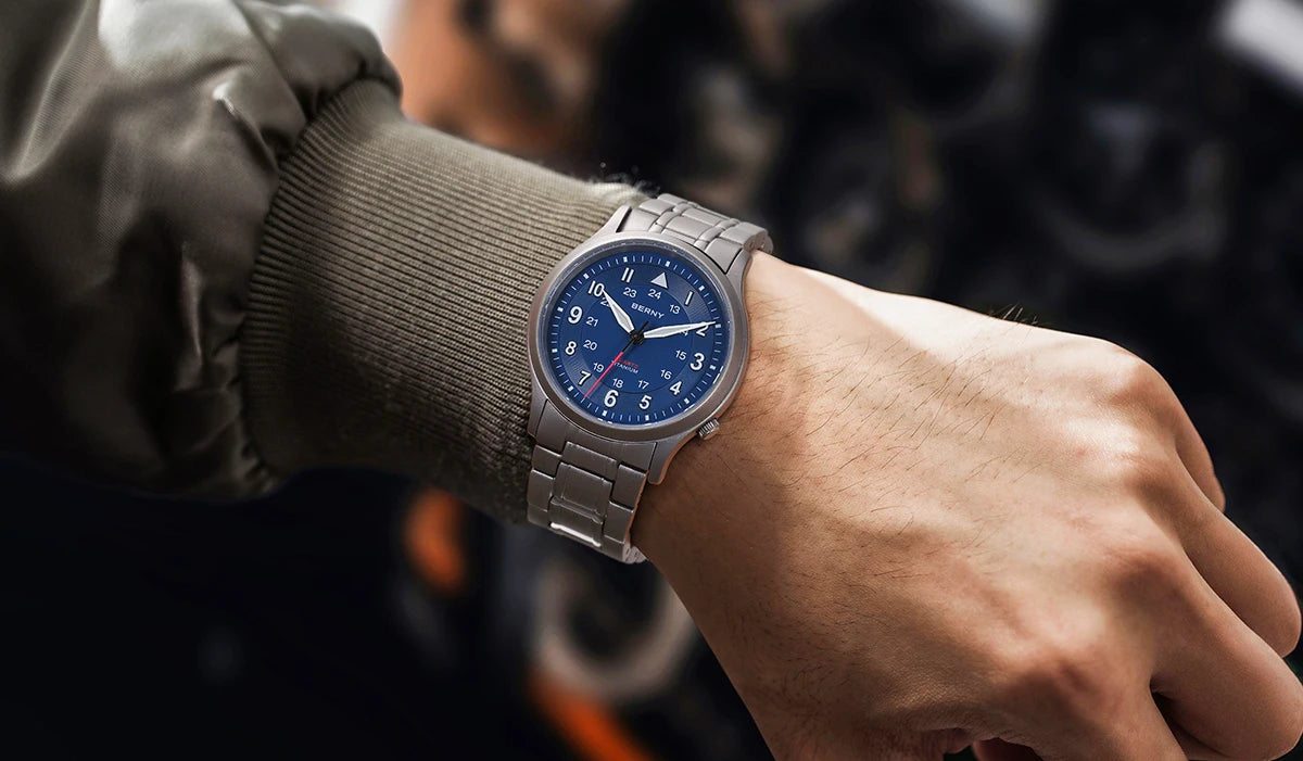 BERNY Titanium Watches for Men Classic Men's Field Watch Easy Read Outdoor Quartz Wristwatch Super Luminous Sapphire 5ATM