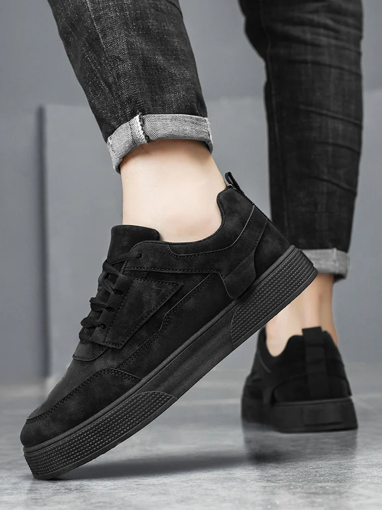 Casual sneakers til mænd: Nye modeller til forår og efterår, street- og skatesko til teenagere, basketballsko til udendørs sport