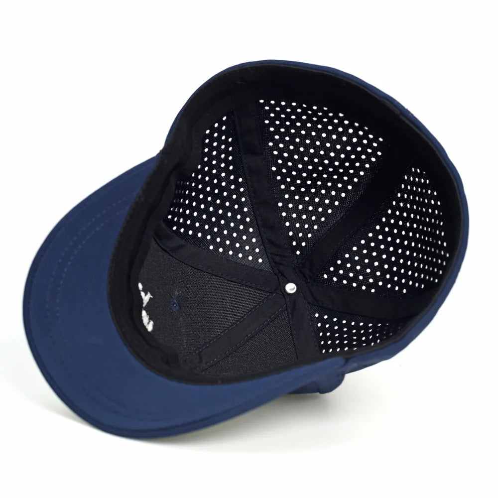 Boné de basebol em malha com pala curta e parte traseira fechada para homem e mulher, respirável, estilo snapback, boné dad hat ajustado e ajustável, cor lisa, estilo trucker
