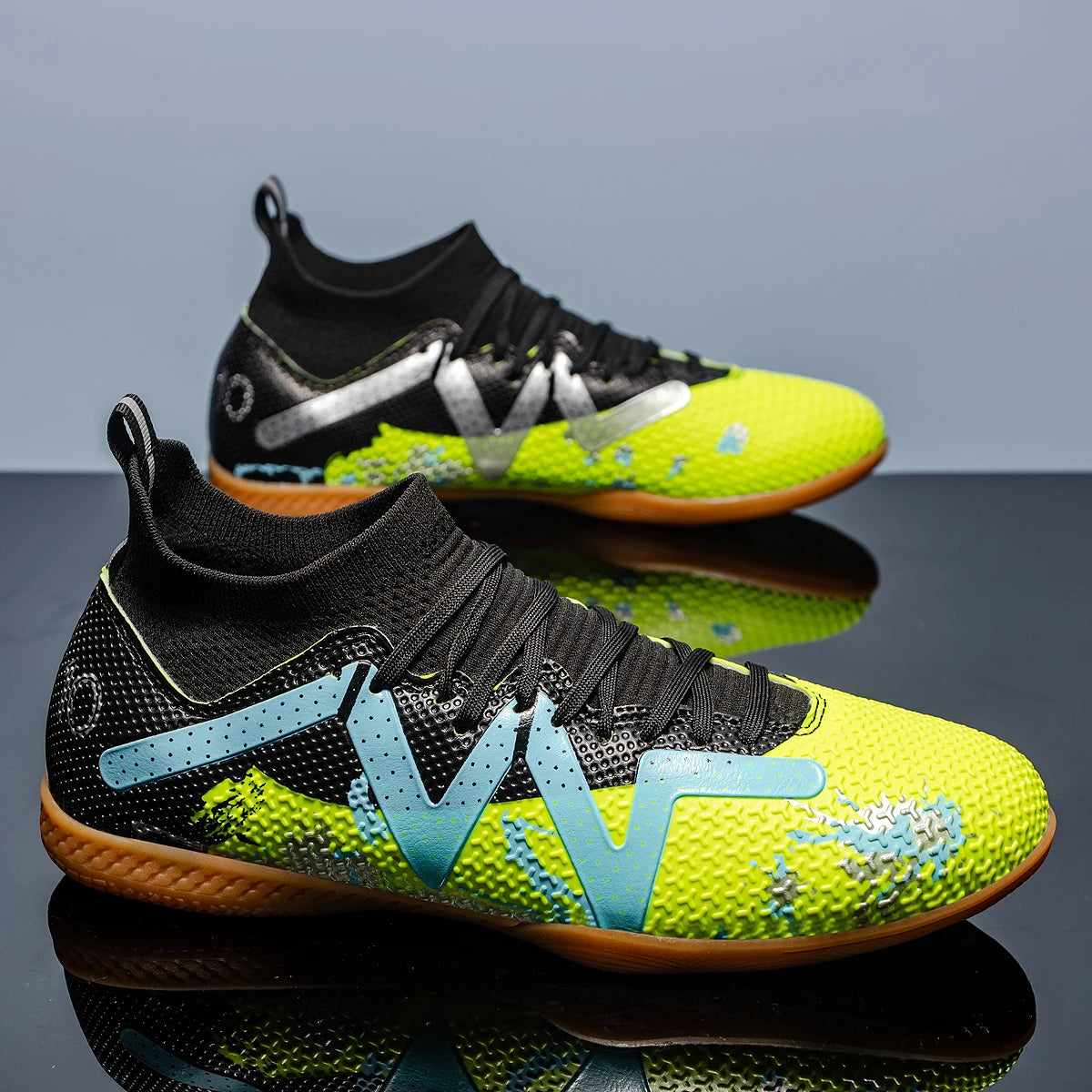Men Soccer Shoes Professional Match TF Football Boots Unisex Ultralight Match Hot Sale Women Sneakers High-quality Breathable