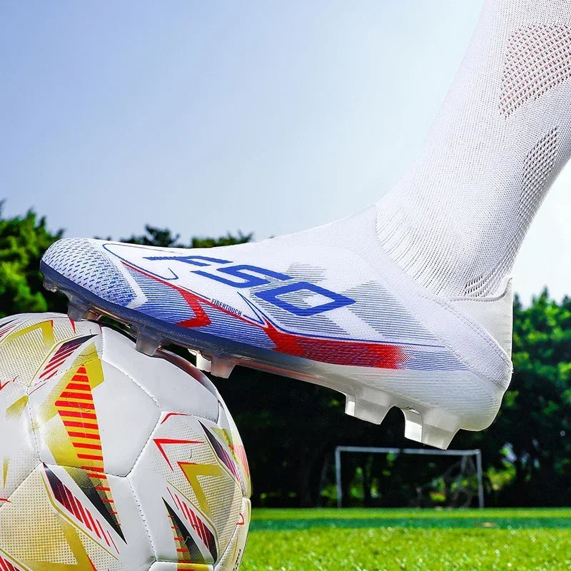 Nouvelles chaussures de football pour hommes, crampons de gazon très vendus, chaussures de football respirantes, chaussures de match de haute qualité, baskets antidérapantes pour garçons, légères pour l'extérieur