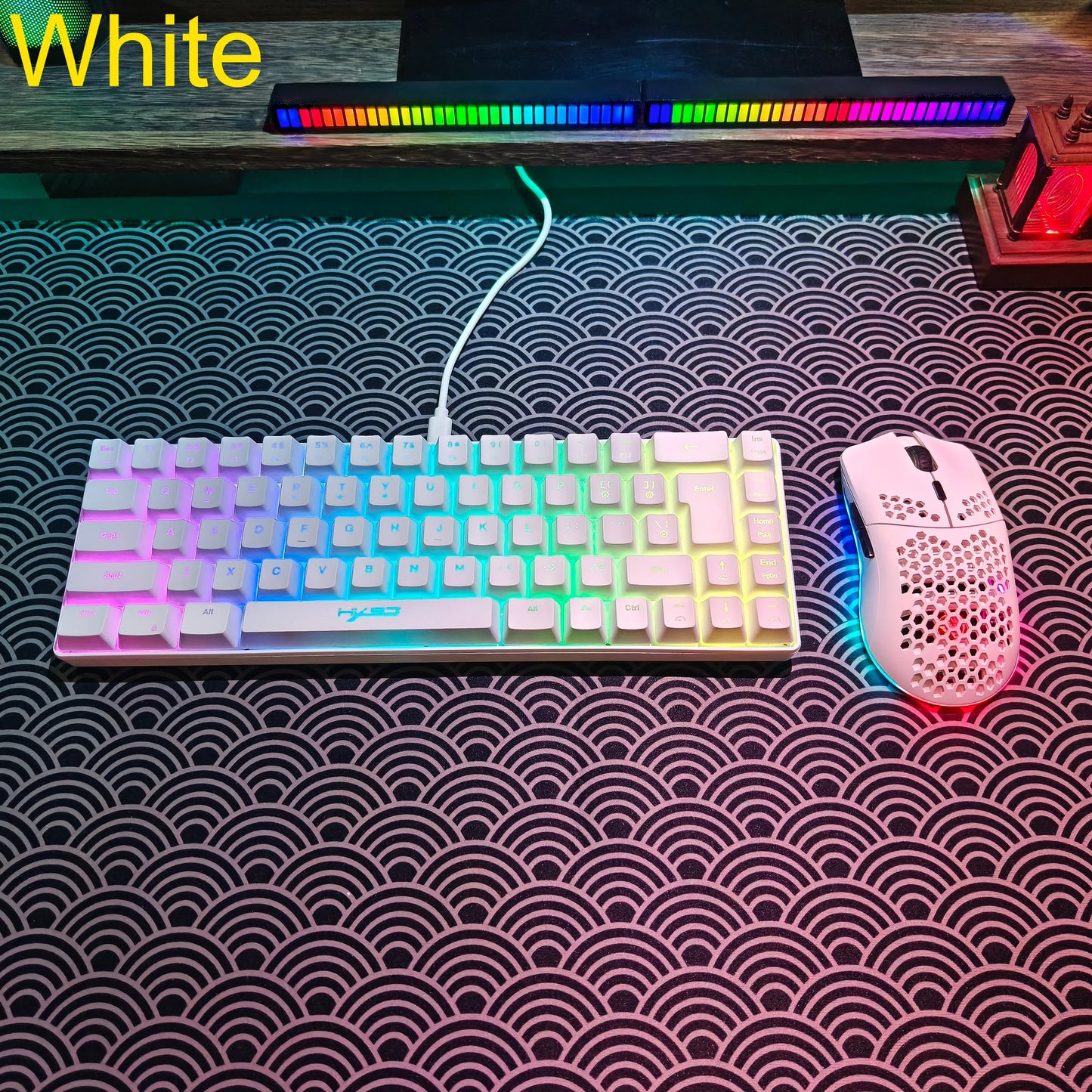 Set gaming portatile HXSJ 60% RGB con tastiera e mouse, tastiera a membrana cablata 68 tasti e mouse wireless leggero a 3 modalità per PC Mac