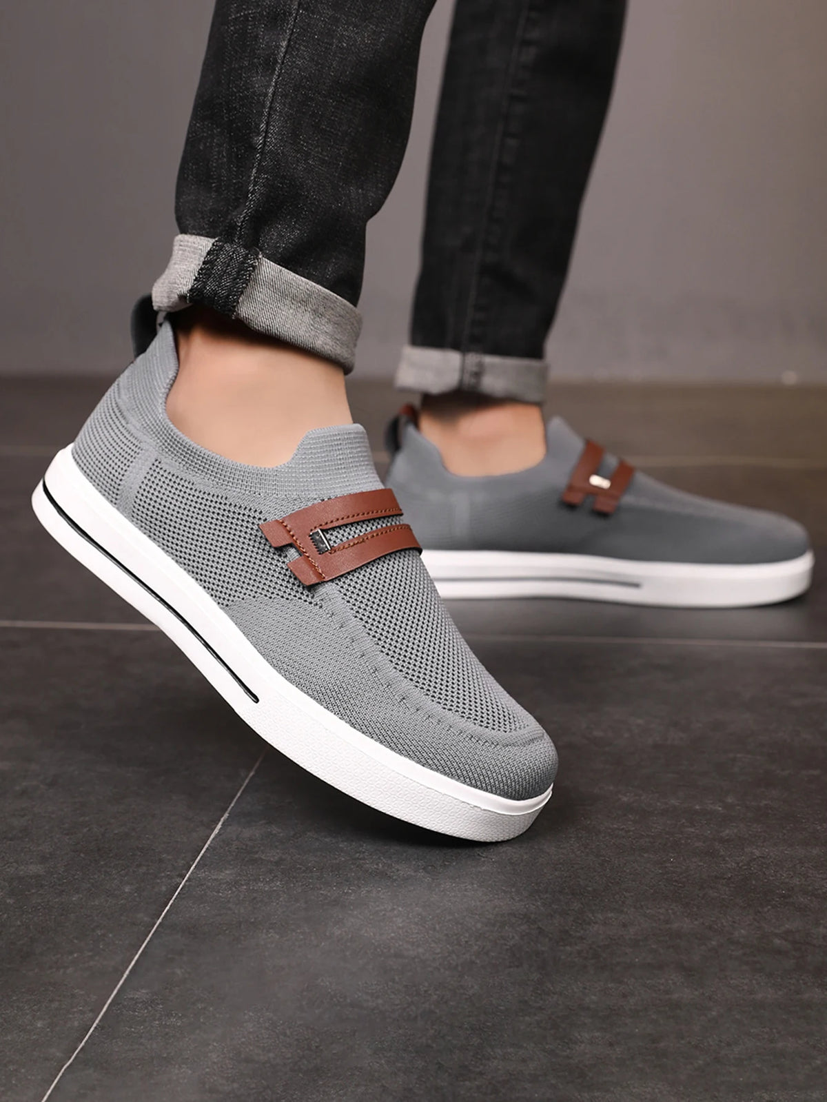New Men's Sports Shoes Mesh Breathable Casual Outdoor EVA Soft-Soled Walking Shoes Lightweight Comfortable