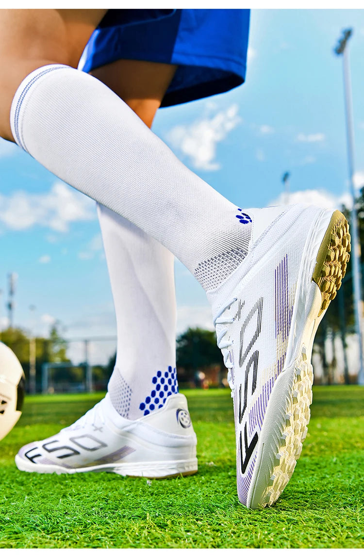 Ultralight Outdoor Sport Men's Soccer Shoes Training Football Sneakers for Youth Turf Soccer Cleats Non-Slip