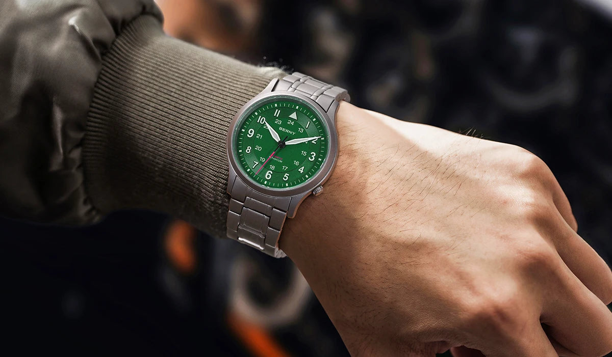 BERNY Titanium Watches for Men Classic Men's Field Watch Easy Read Outdoor Quartz Wristwatch Super Luminous Sapphire 5ATM