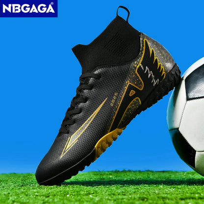 Chaussures de Football pour hommes et femmes, chaussures de sport en plein air, chaussettes ultralégères, antidérapantes, baskets de Futsal, nouvelle mode