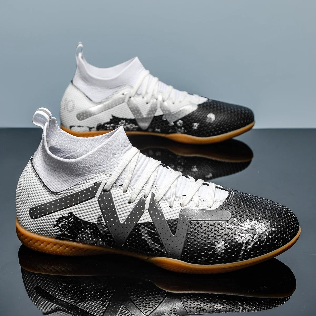 Men Soccer Shoes Professional Match TF Football Boots Unisex Ultralight Match Hot Sale Women Sneakers High-quality Breathable