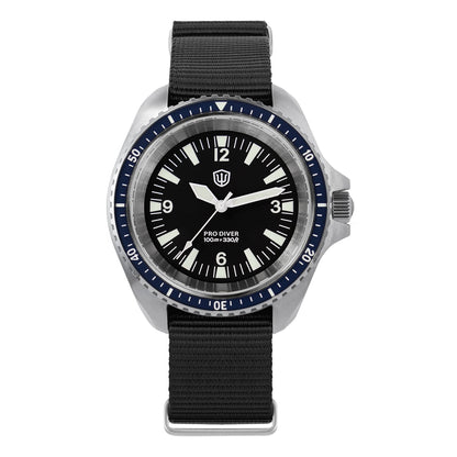 Herenhorloge van roestvrij staal. Vorm van de kast: rond