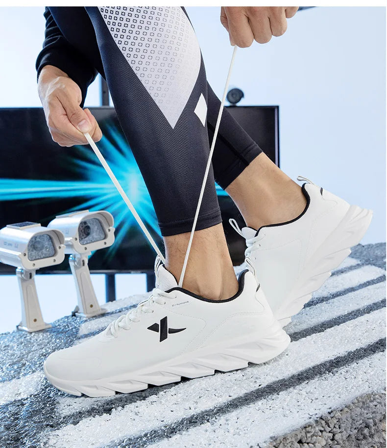 Buty do biegania Xtep dla mężczyzn – zimowe, uliczne, codzienne buty sportowe dla mężczyzn, odporne na zużycie, z amortyzacją i wsparciem, trampki 879419110080