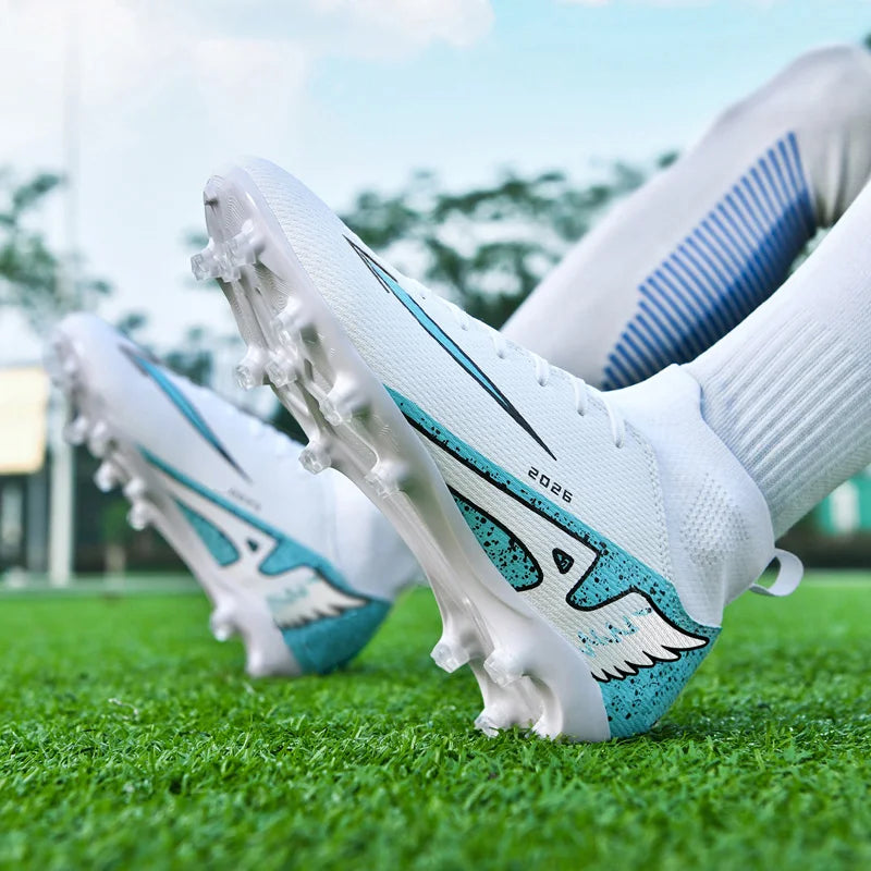 Nouvelles chaussures de football pour hommes, chaussures de soccer de haute qualité, chaussures de futsal, chaussures de sport antidérapantes à cheville haute pour l'extérieur, chaussures de sport ultra-légères antidér