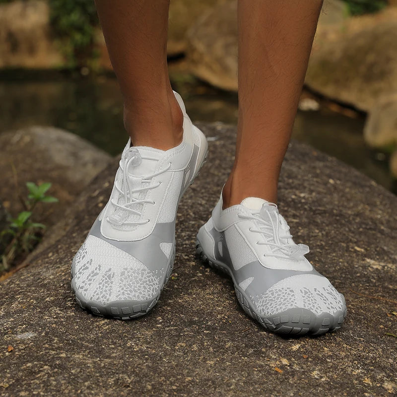 Oiaano Barfußschuhe mit breiter Zehenbox, schwarz, für Damen und Herren, Unisex-Sportsneaker, Aqua-Strandschuhe mit weicher Sohle, leicht und atmungsaktiv