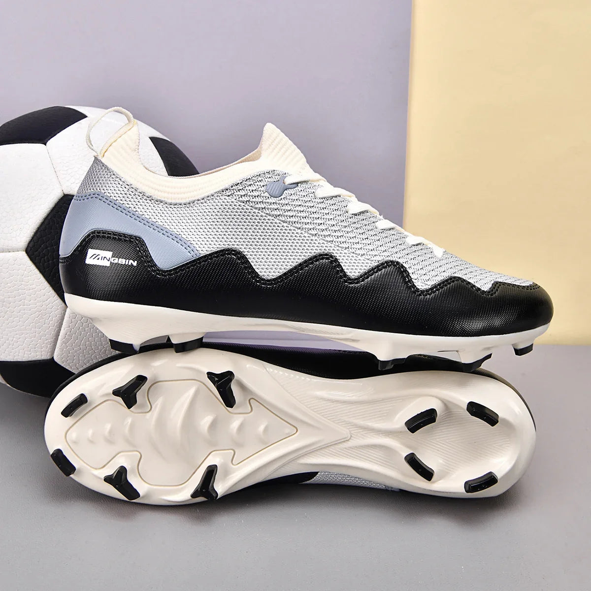 Nouvelles chaussures de football pour hommes, baskets TF/FG, vente flash, chaussures de futsal de haute qualité, chaussures de football professionnelles, crampons pour femmes, ultra-légères, unisexes